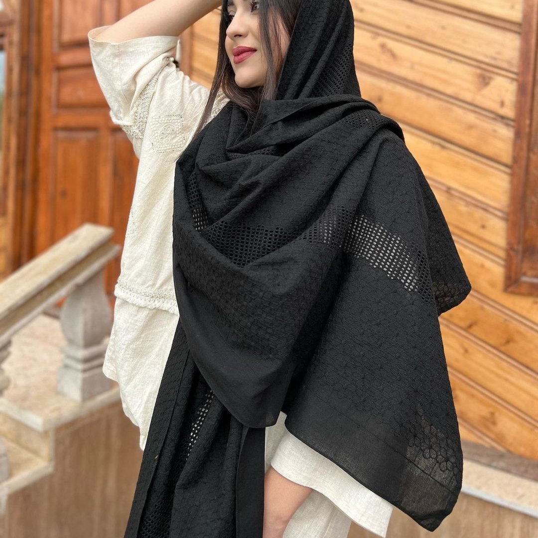شال مشکی مجلسی