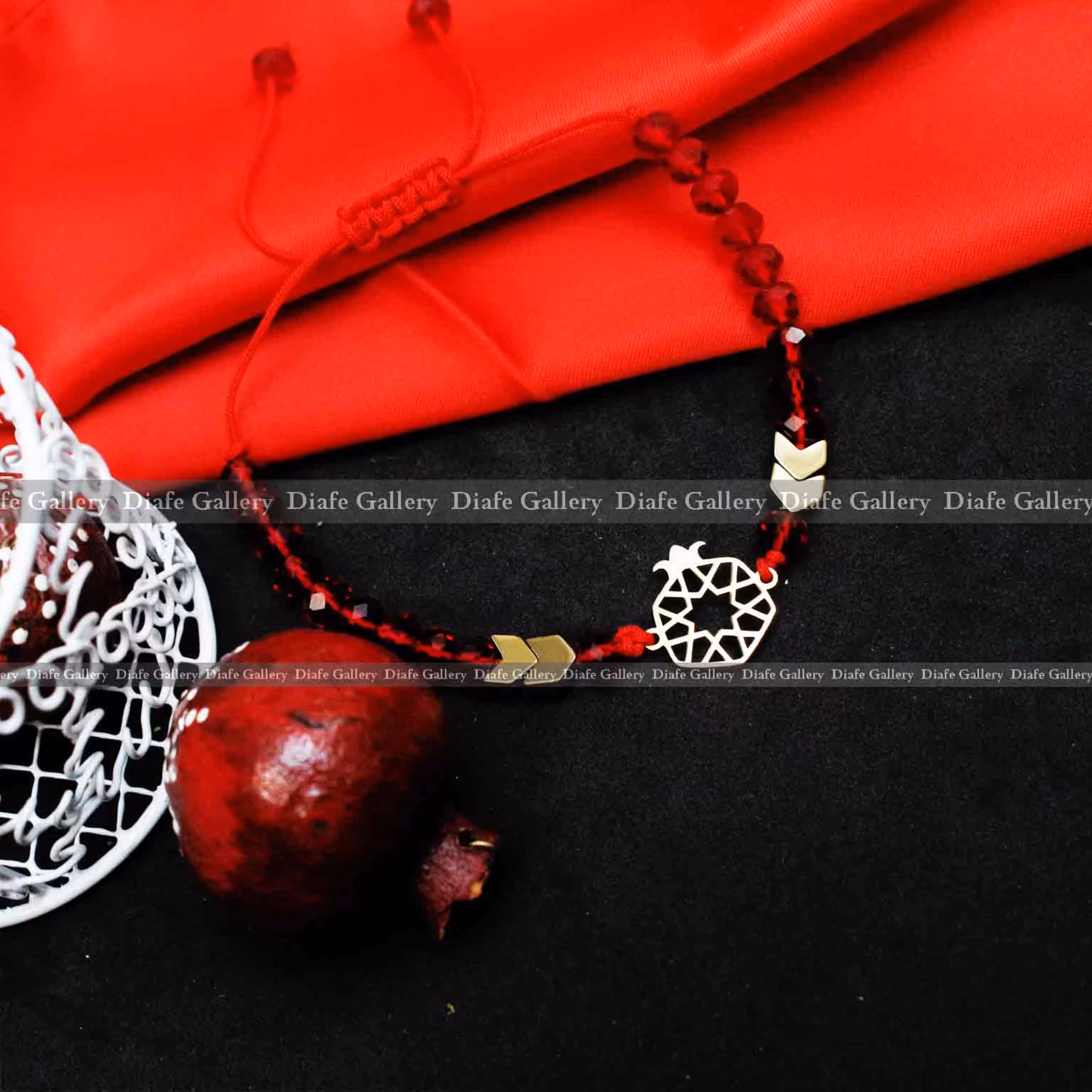 دستبند انار نقره آبکاری طلا 18عیار و مرواریدانار ویژه شب یلدا زنانه ودخترانه کد1