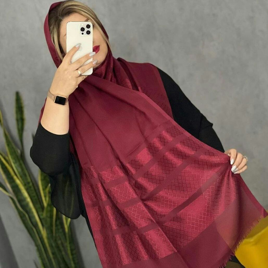 شال  نخی رنگی حاشیه دار