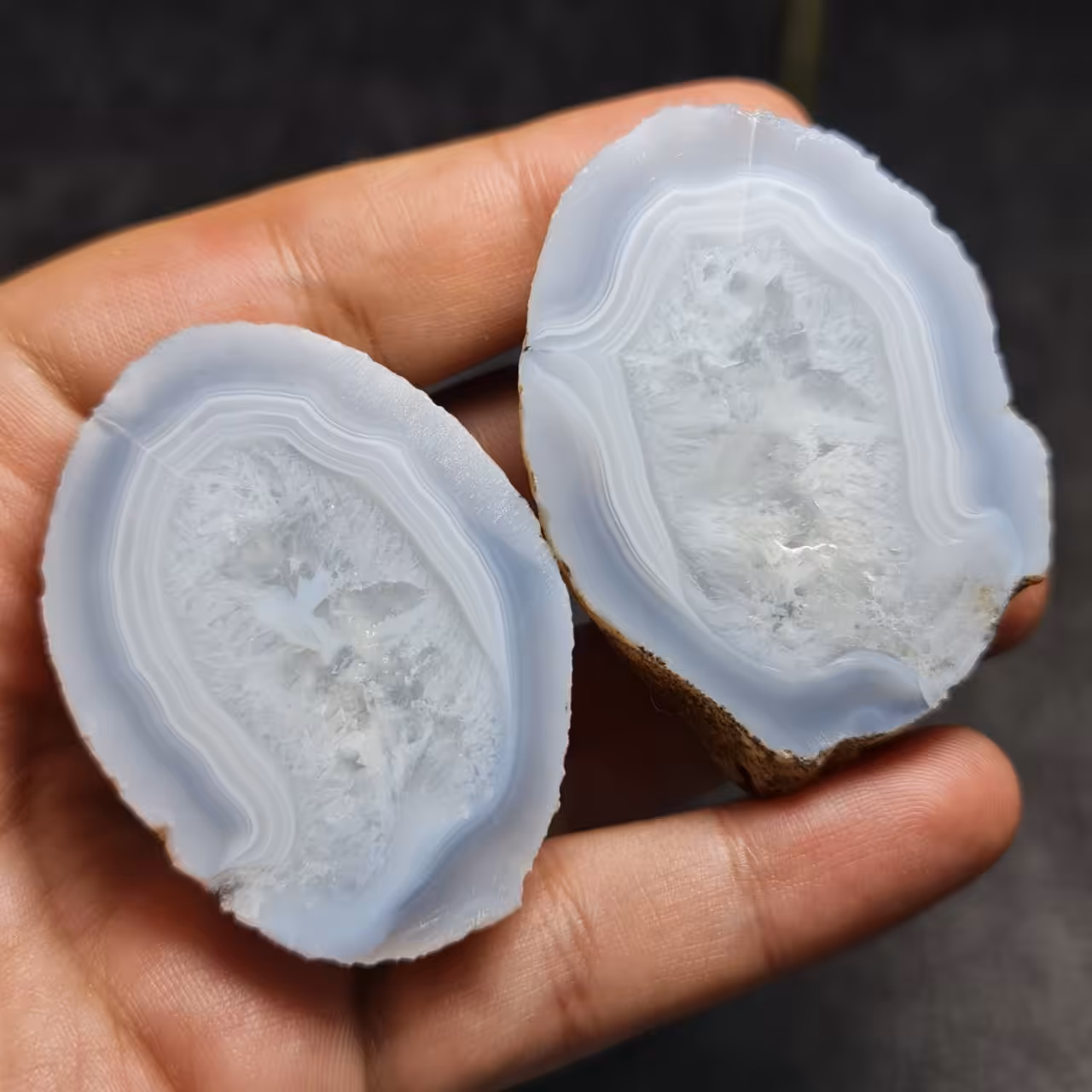  راف توپی برش خورده سنگ صد درصد طبیعی عقیق سلیمانی اصل معدنی پولیش شده 
کد 27873