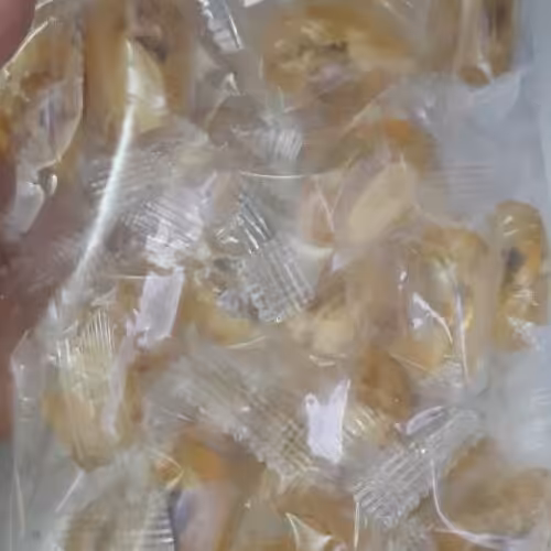 شکلات دومغزسنتی بادامی وپسته ای