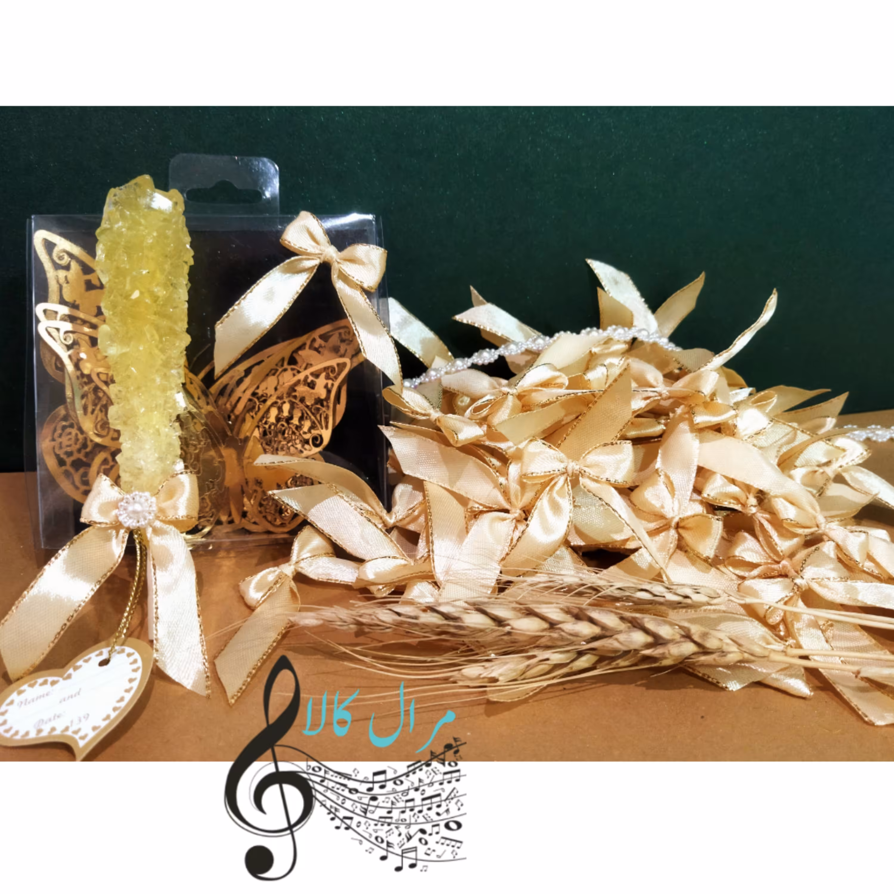 پاپیون ساتن براق طلایی دور زری دار پک 3عددی مناسب تزئین جعبه کادویی گیفت یادبود