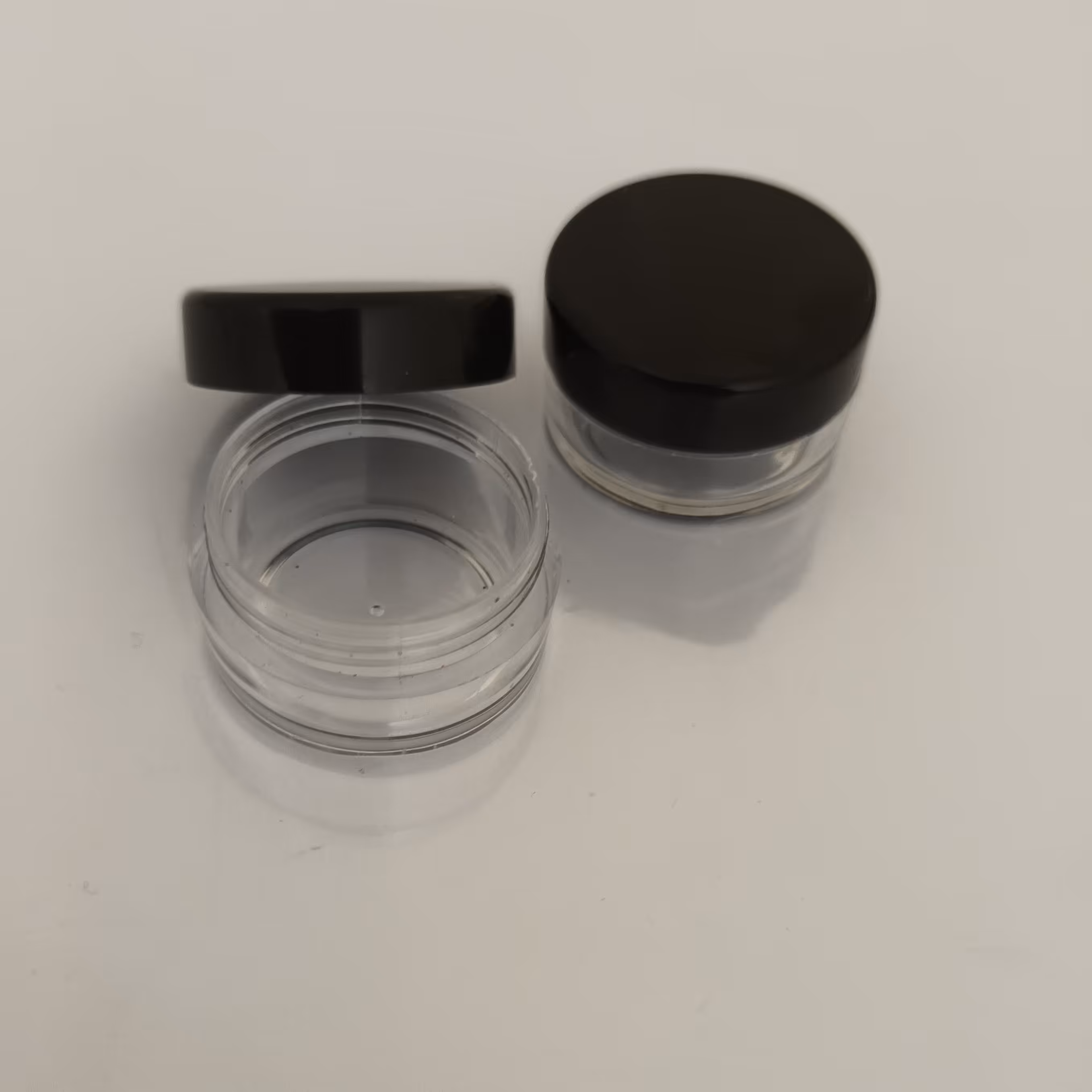 ظرف درب دار  جیبی محفظه نگهداری کرم 