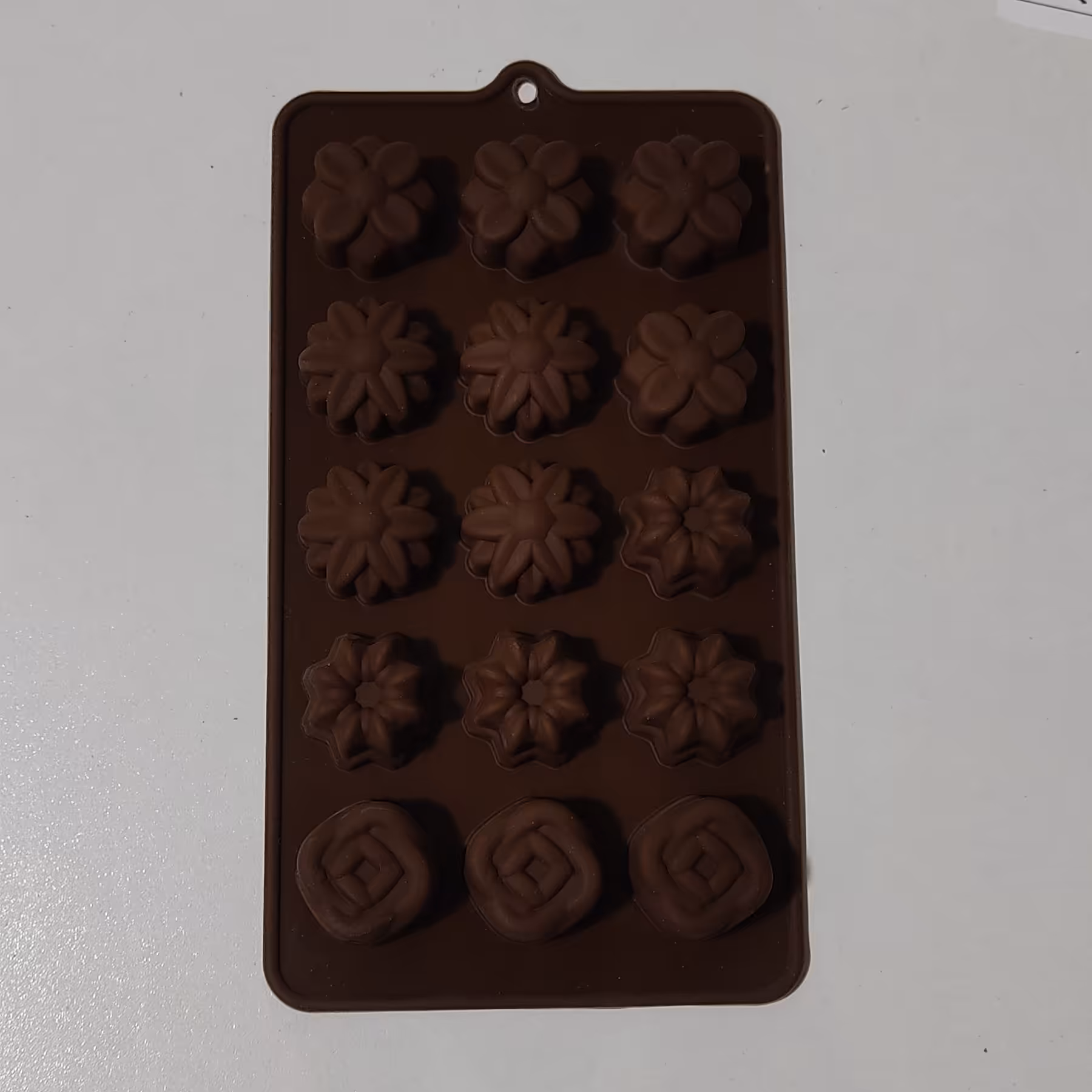 قالب  شکلات طرح گل متنوع