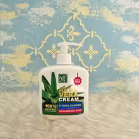 کرم مرطوب کننده مای حاوی عصاره الوئورا آبرسان و ترمیم کننده حجم 500 میلی لیتر