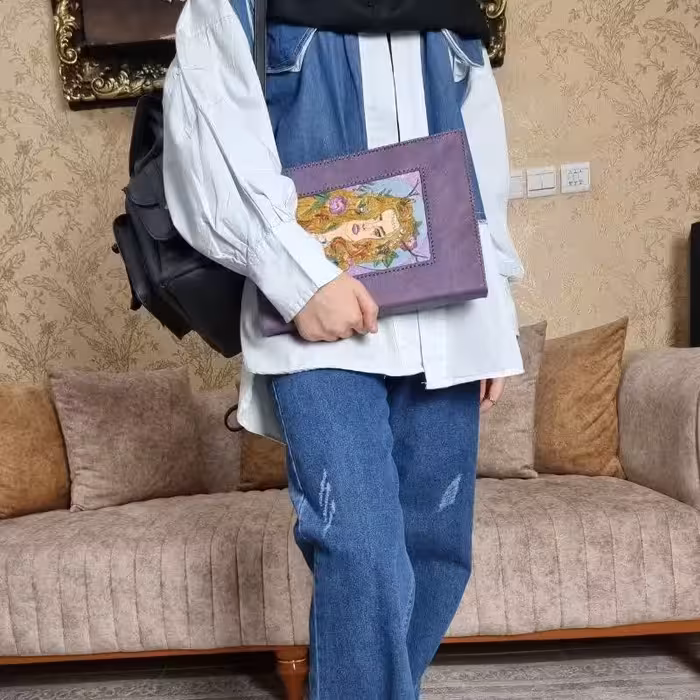  کلاسور و کتاب جلدشده چرم طبیعی حکاکی شده 