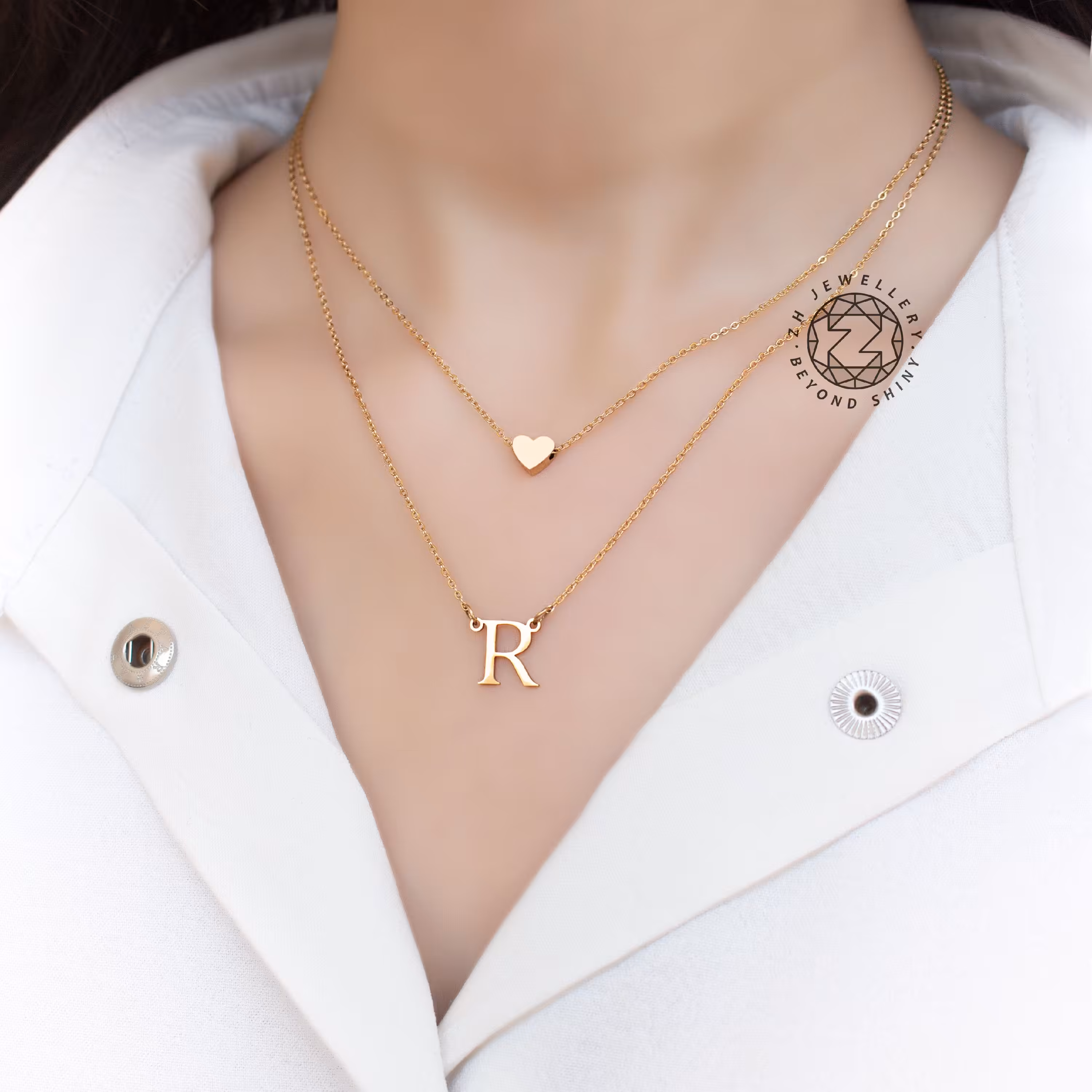 گردنبند حروف انگلیسی و قلب دولاین استیل(رنگ ثابت و ضدحساسیت)