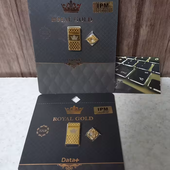 فلش 32 گیگ دیتا پلاس Royal Goldرنگبندی طلایی دارای گارانتی مادام  ارسال فوری