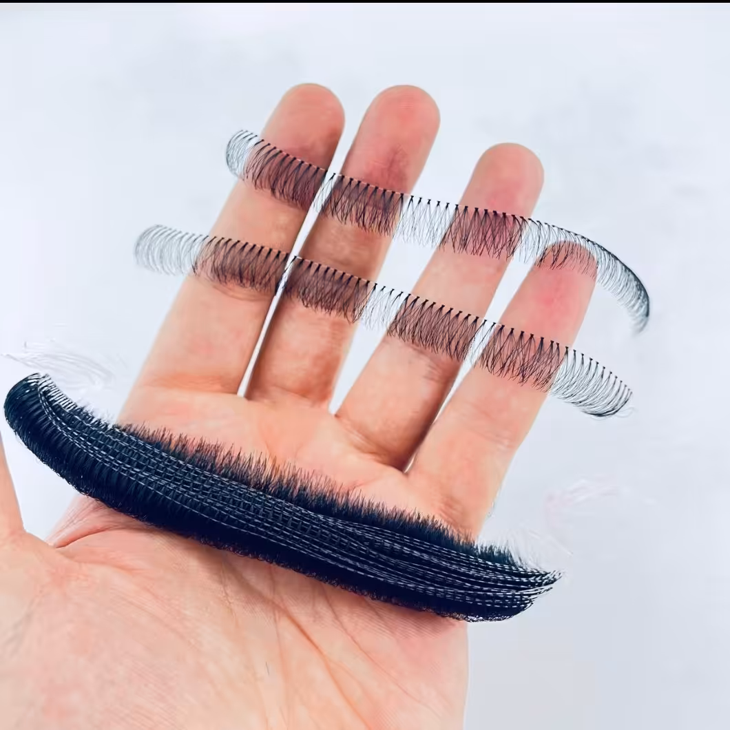 مژه ریسه ای 50 عددی
هر گره 16 تار مو
هر ریسه 60 الی 65 گره
هر بسته شامل 50 ریسه
مواد کره ای