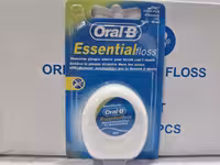 نخ دندان اورال بی مدل Essential Floss