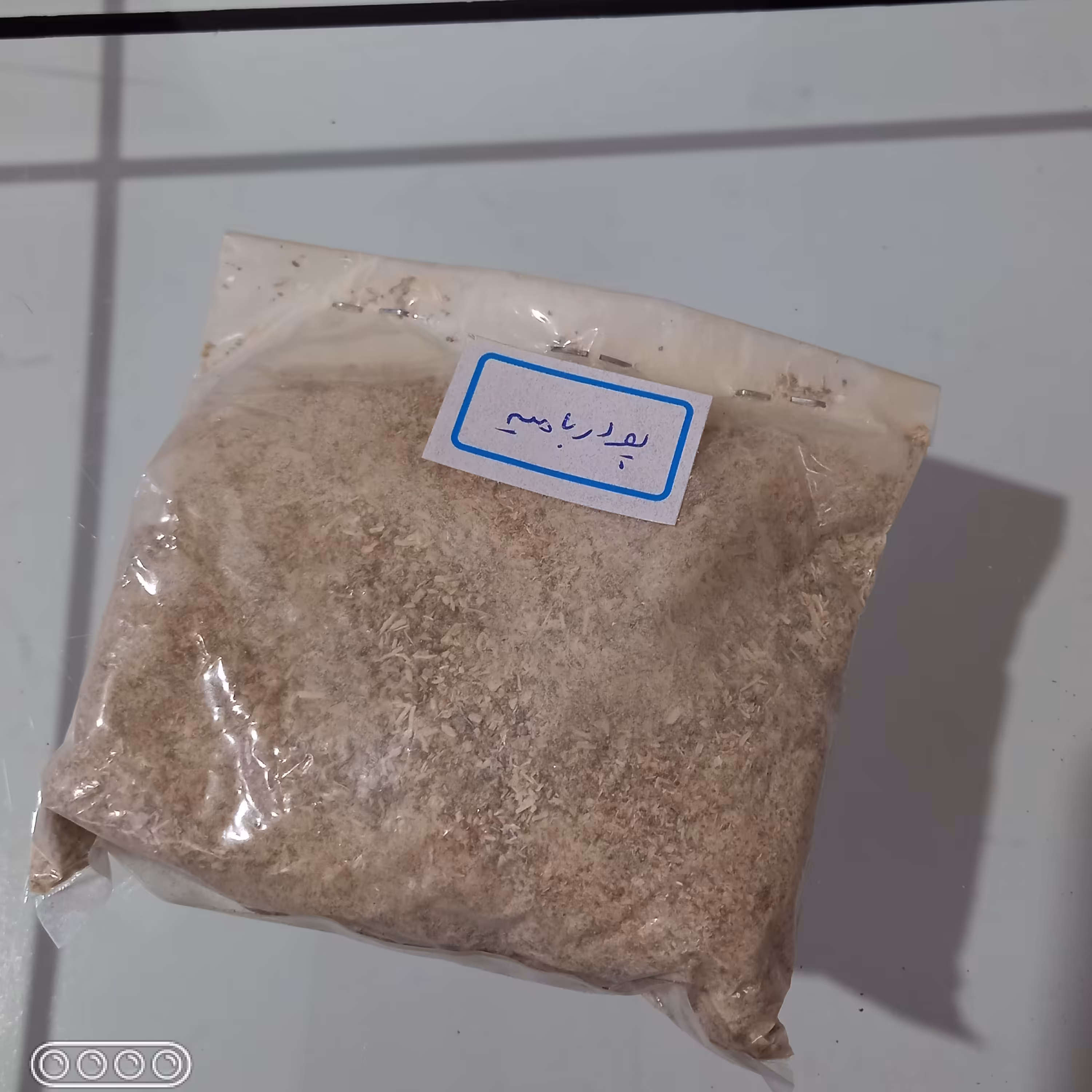 بامیه خشک پودر شده وزن چهل گرم قیمت سی هزار تومان کیفیت عالی برای استفاده در سوپ وخورش 