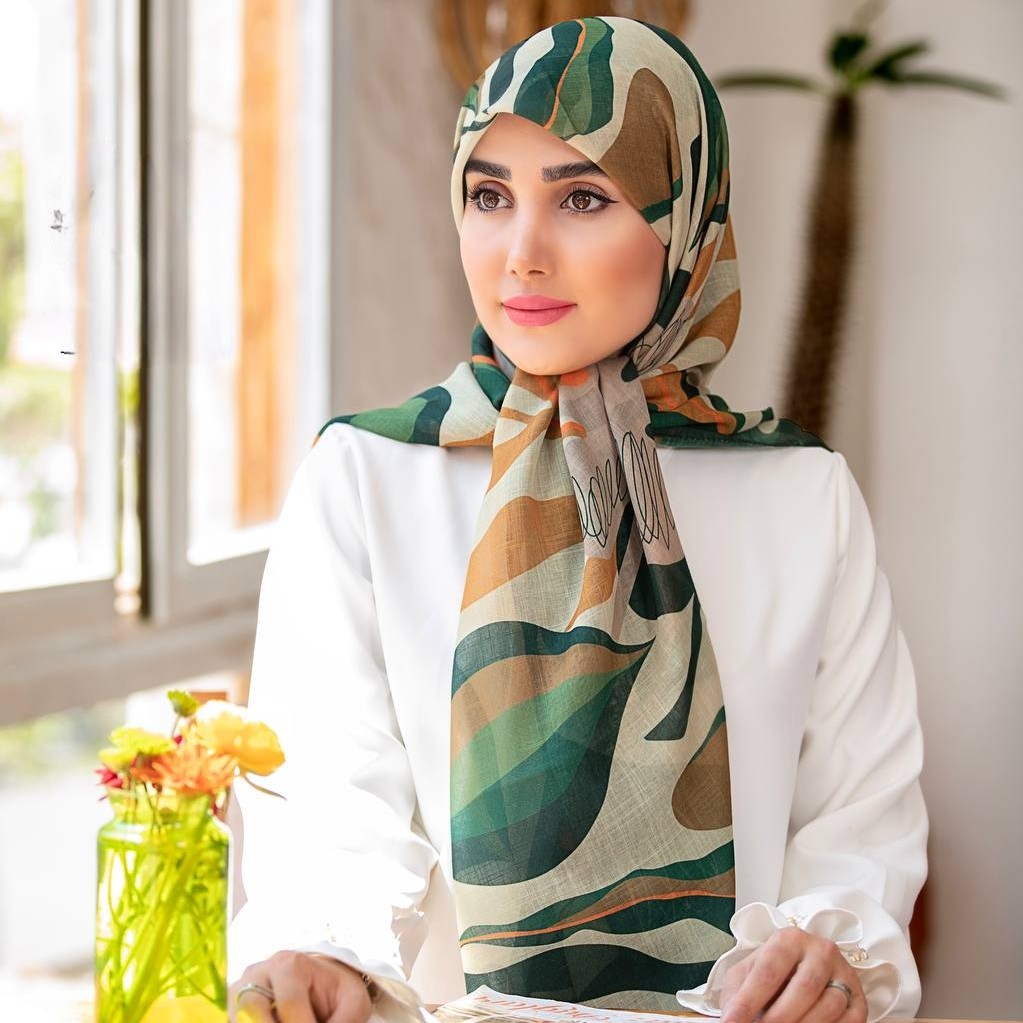روسری سوپر نخ طرح گلبرگ( کد205)