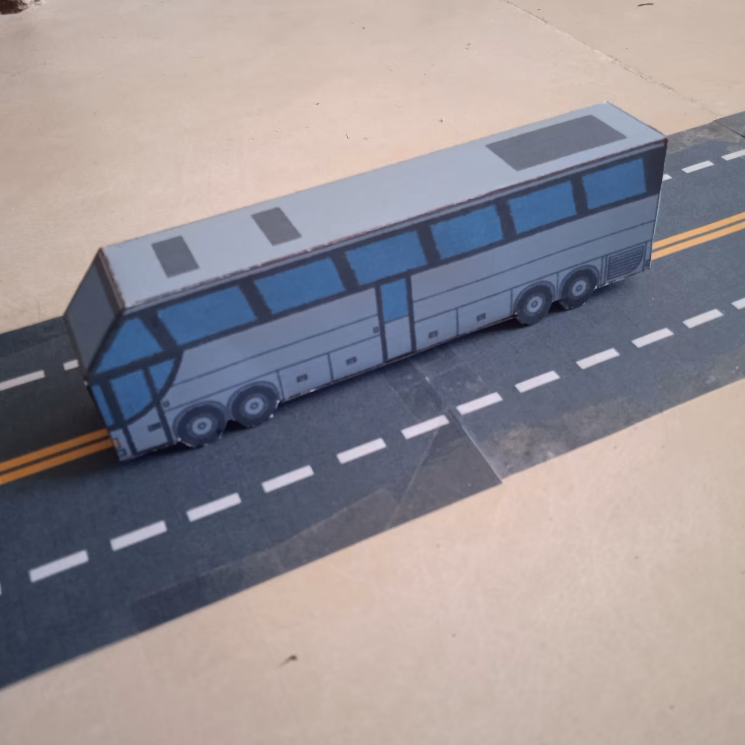 کیت  ساخت  ماکت  اتوبوس 