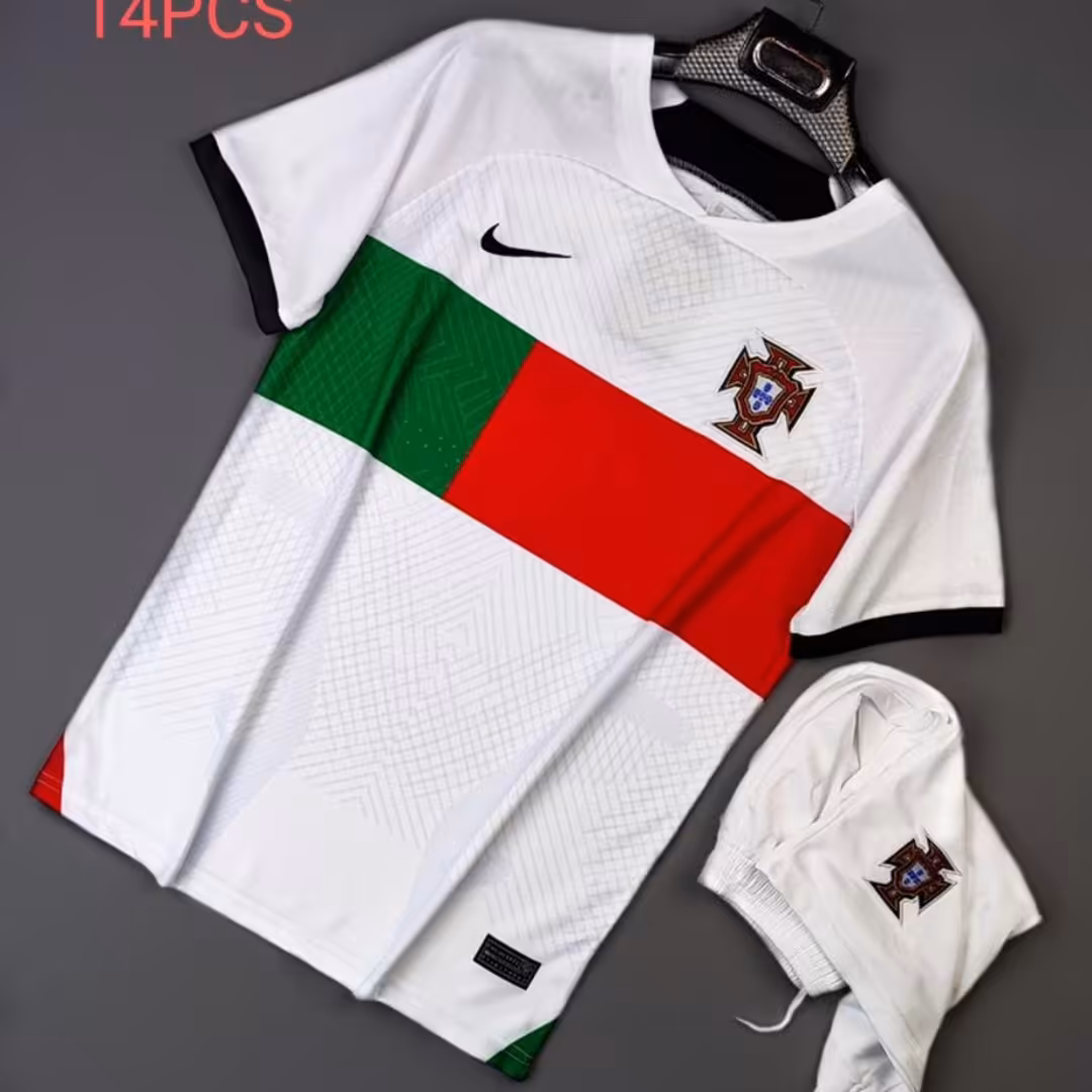 پیراهن و شورت طرح تیم فوتبال پرتغال