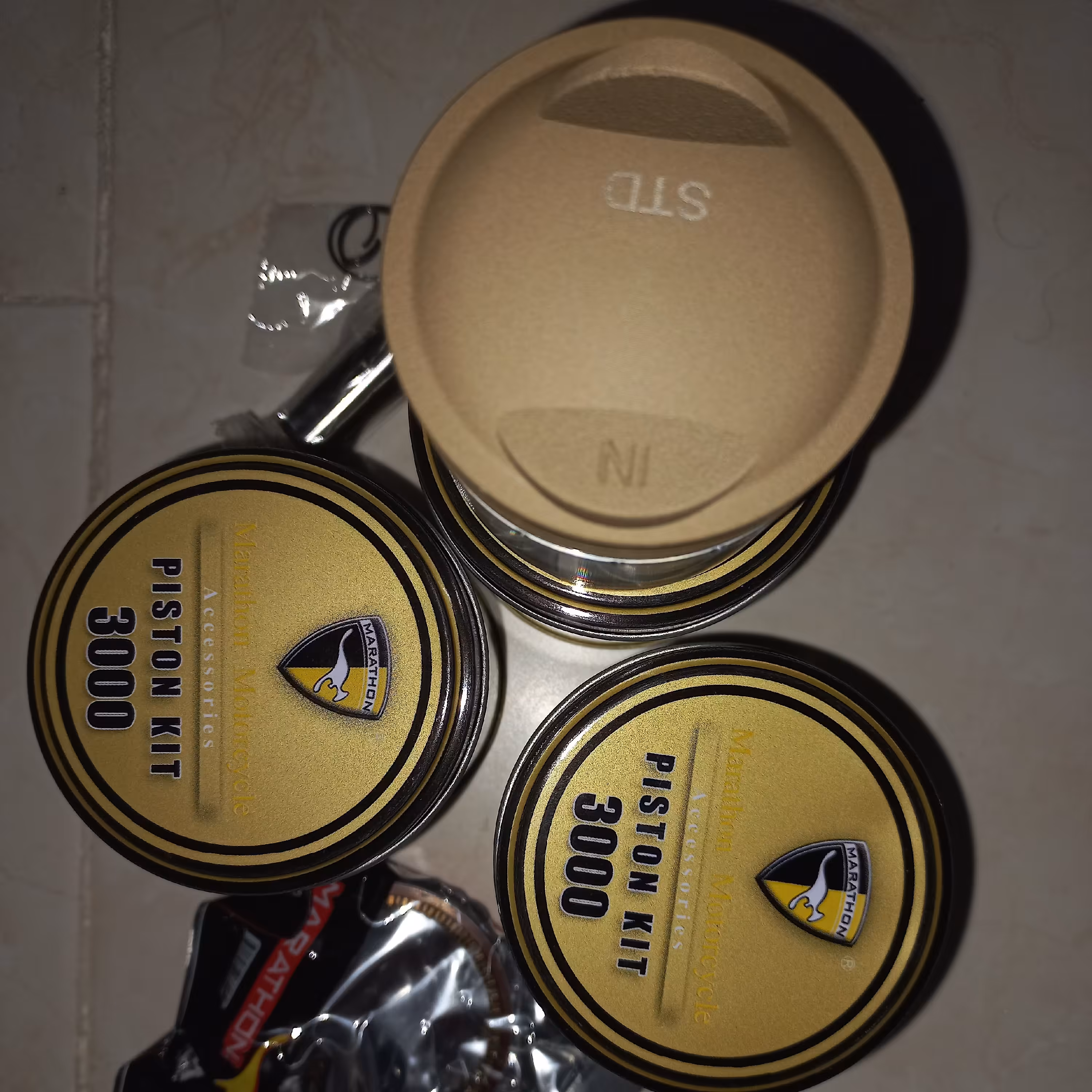 رینگ و پیستون هوندا 150 برند ماراتون (طلایی)جعبه فلزی با تضمین اصالت و مرجوعی کالا ارسال با پست پیشتاز 1الی 2روزه 