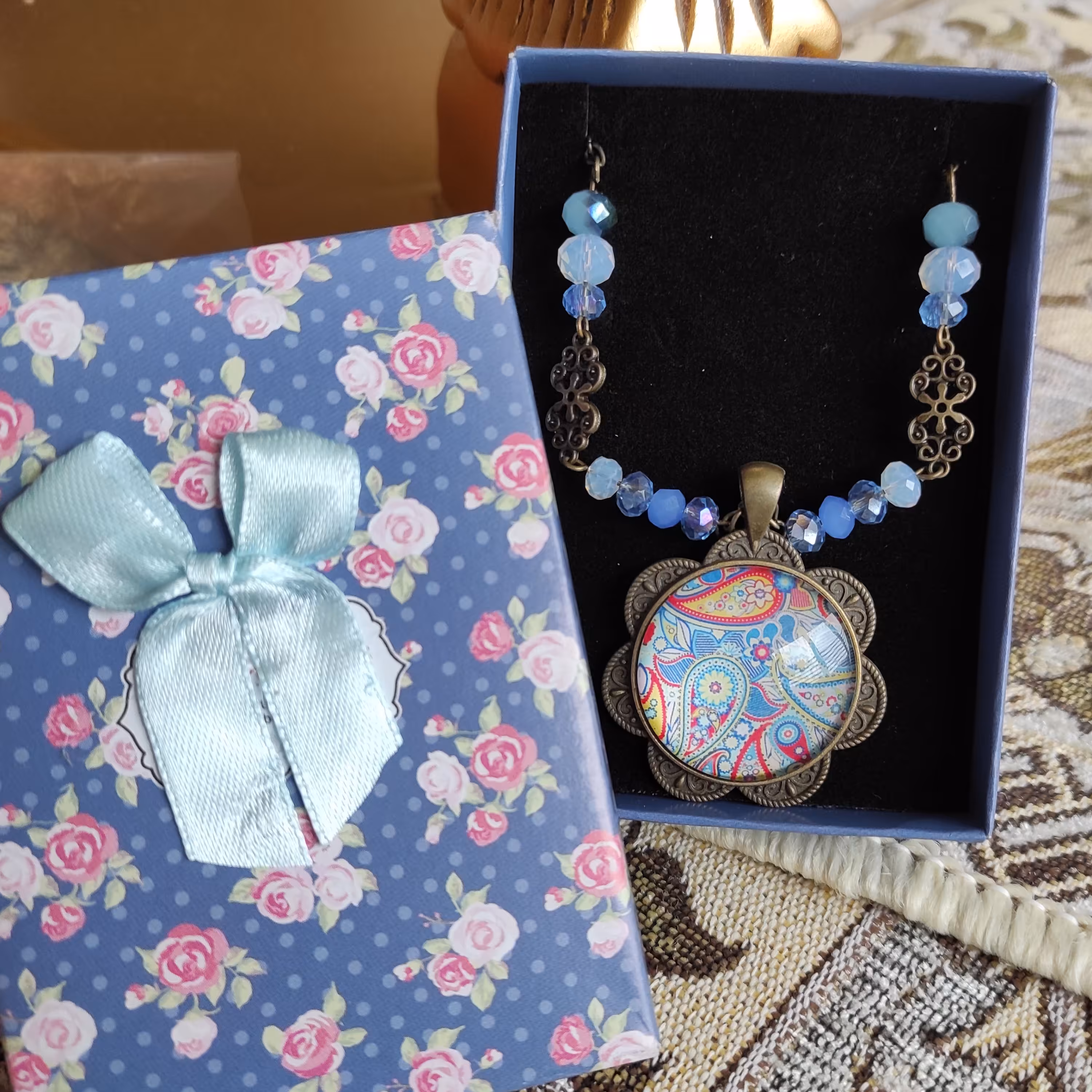 گردنبند رزینی طرح سنتی بته جقه چند رنگ