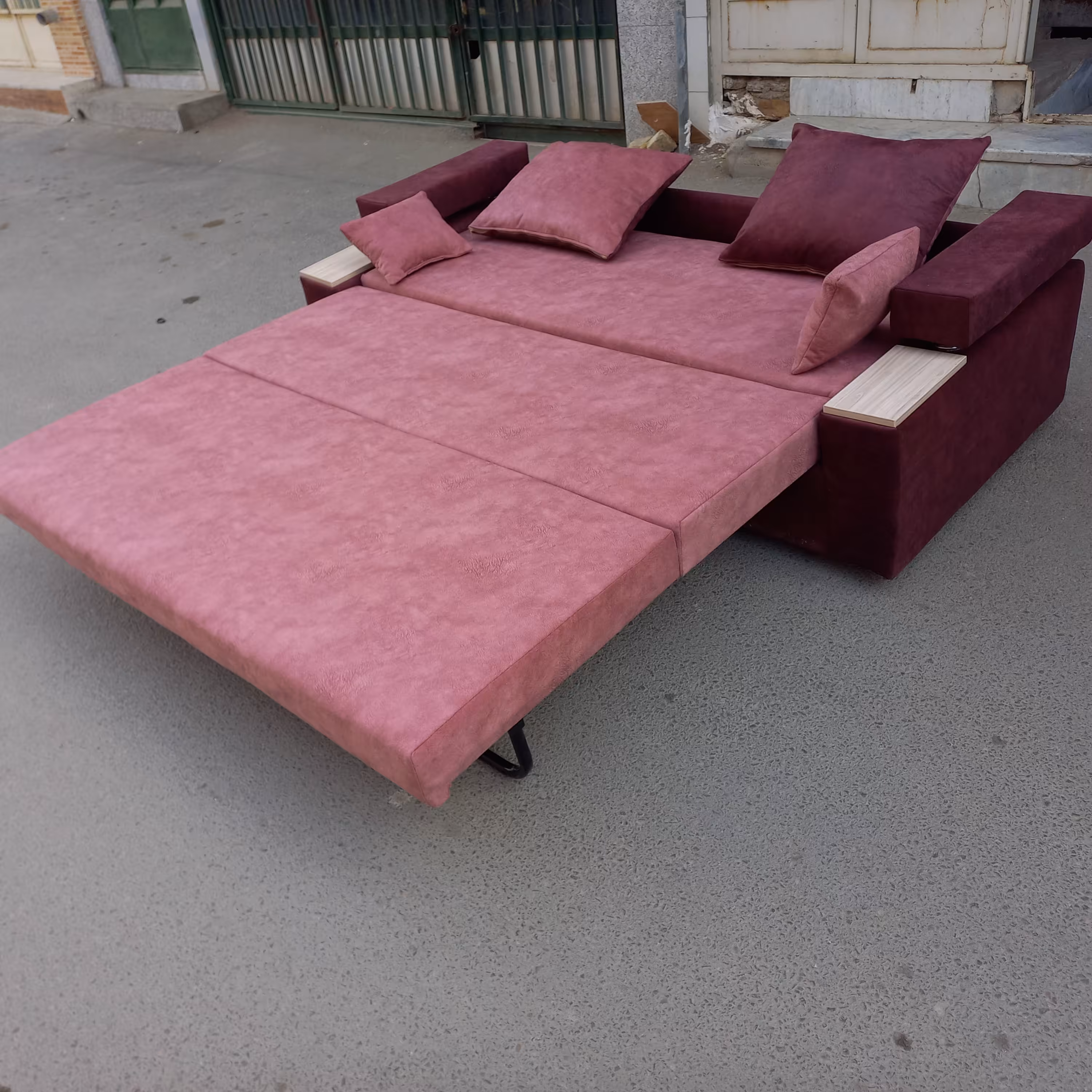 مبلمان تخت خواب شو تاشو ریلی