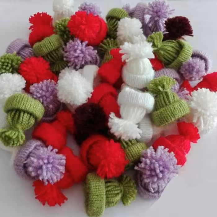 پک 100عددی کلاه انگشتی_یلدایی (گیفت، آویز،جاسوئیچی)عید نوروز،روز دختر،روز پسر،تولد