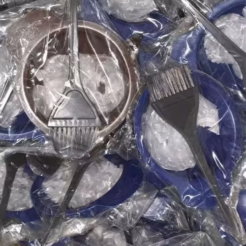 کاسه رنگ کلاه وقلم