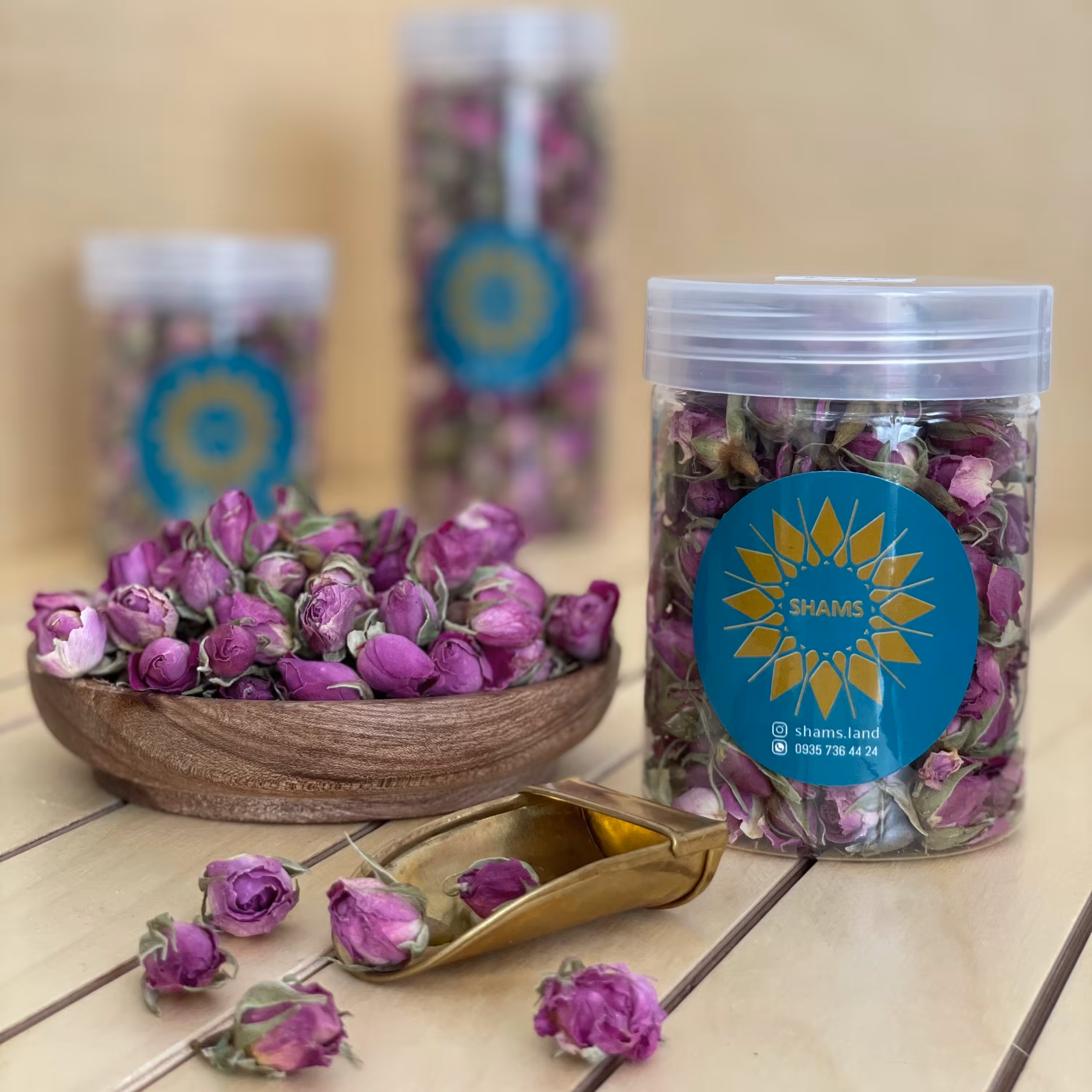 گل سرخ درجه یک 75 گرم بسته بندی شده در پت پلاستیکی لوکس