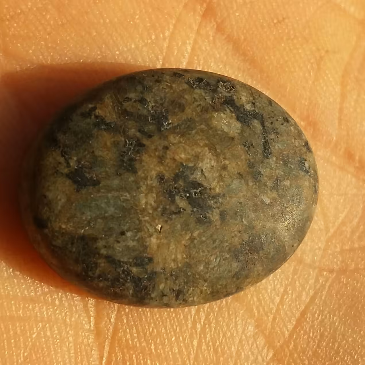 نگین عباس آباد
خوش رنگ بسیاار زیبا
خوش تراش 100 در 100 طبیعی شااهکار خلقت
