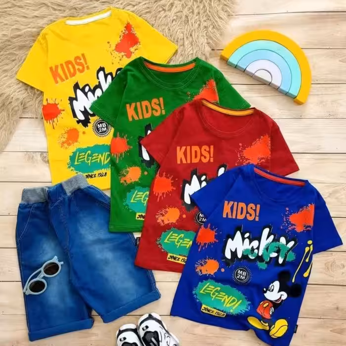 ست شاد و جذاب و اسپورت طرح میکی جنس تیشرت پنبه سوپر    جنس شلوارک لی سنگ شور شده   کاغذی سایز45تا60