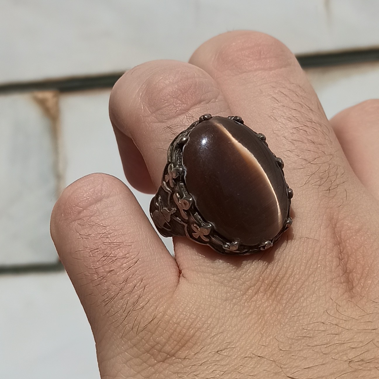 انگشتر نقره چشم گربه زیبا
.