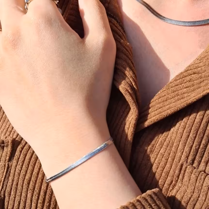 دستبند ماری با عرض 3میل همراه باآویز قلب