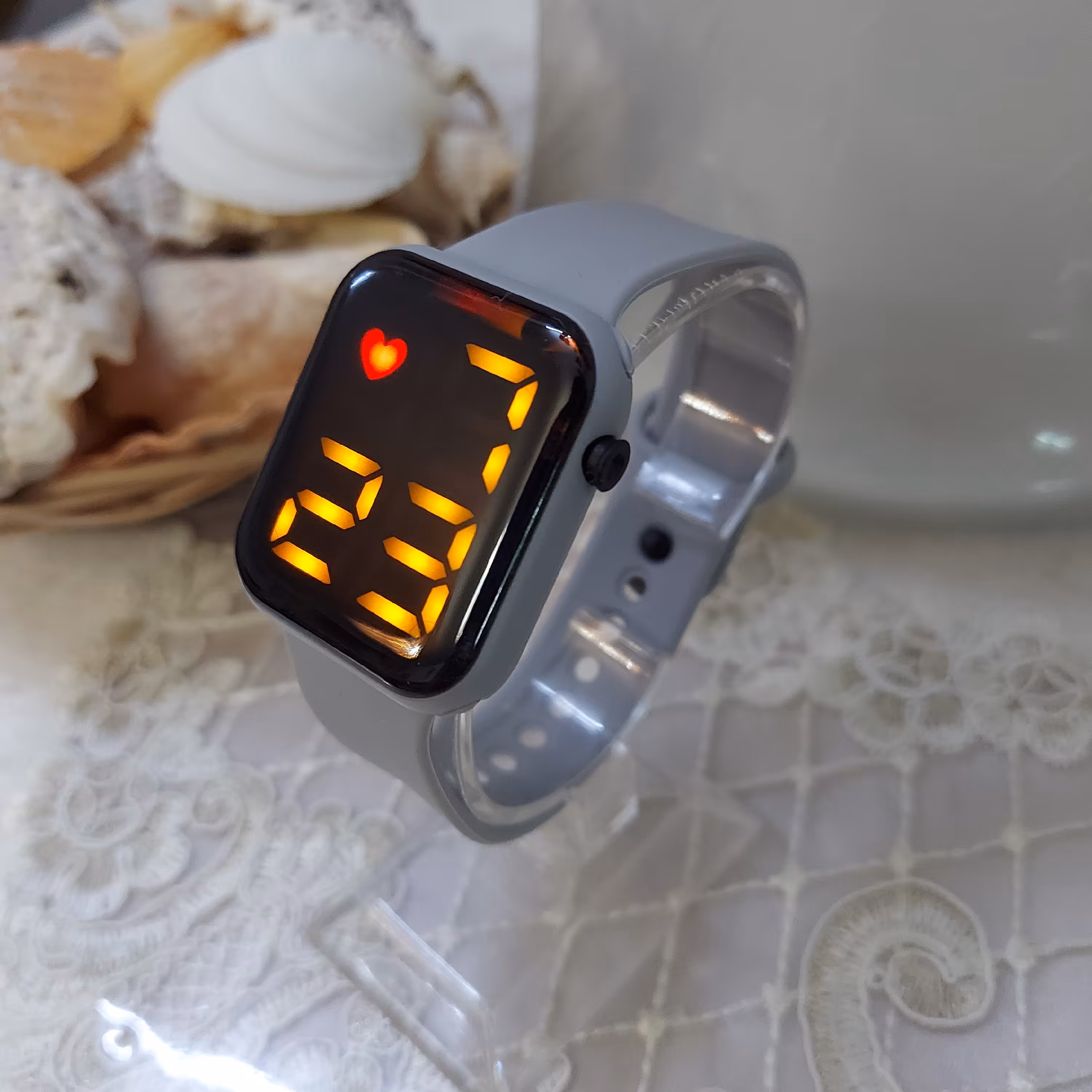 ساعت اسپرت دیجیتالی طرح اپل واچ طوسی