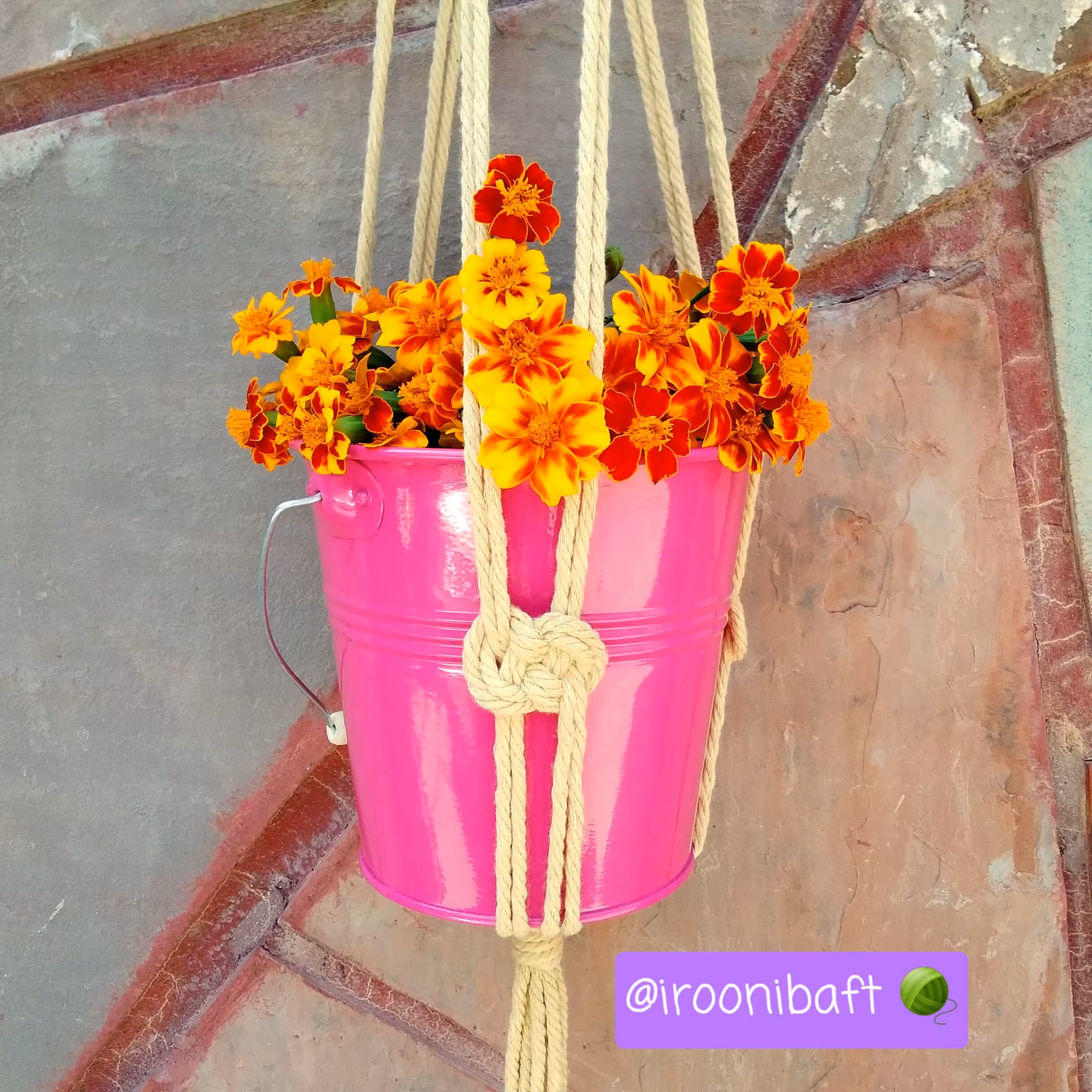 آویز گلدان جاگلدانی مکرومه