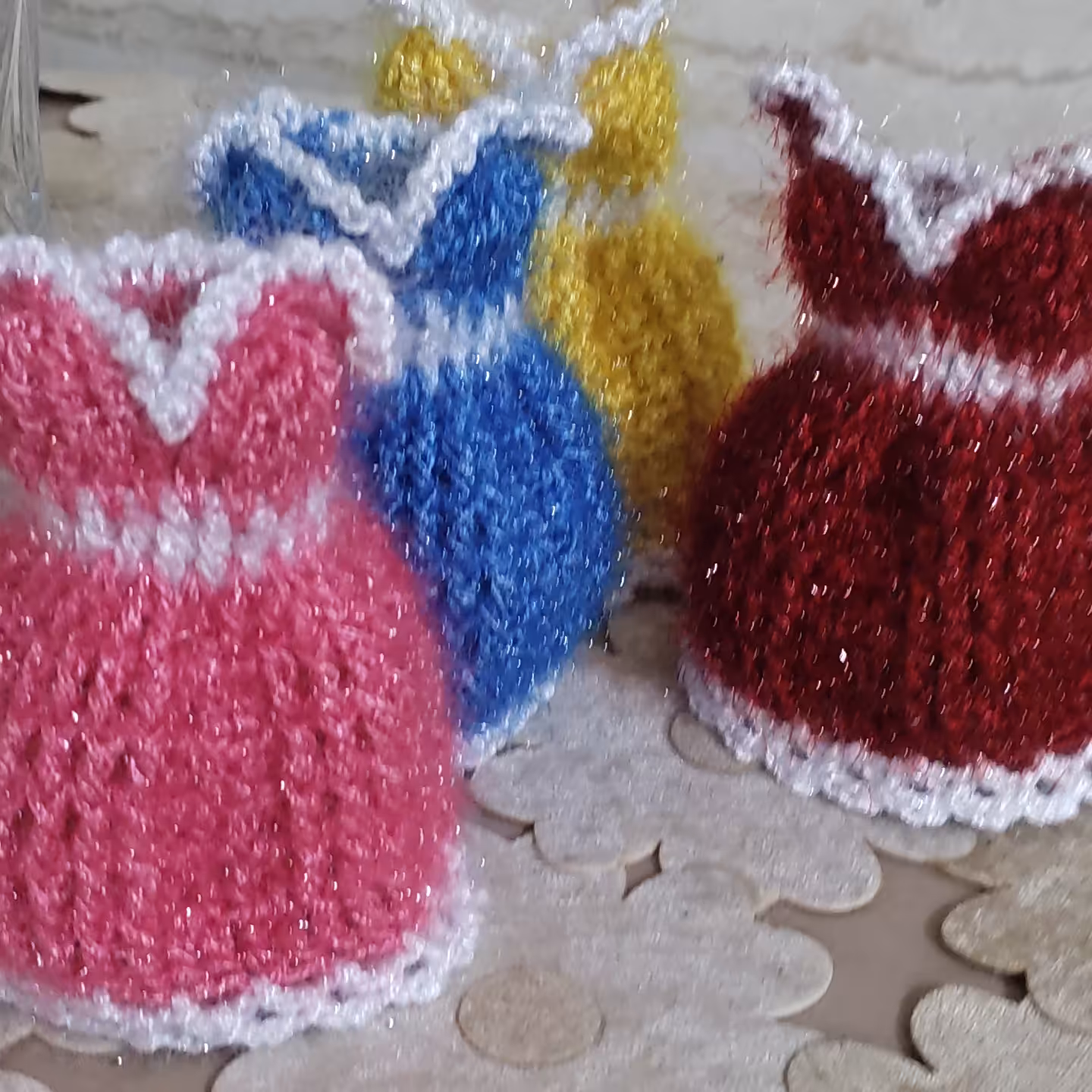 اسکاج و دستگیره پیراهن