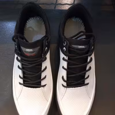 کتانی برند دیزل