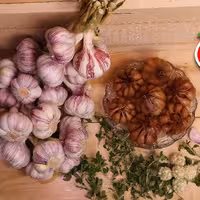 سیر ترشی (سرکه پس از وزن کردن اضافه میگردد )