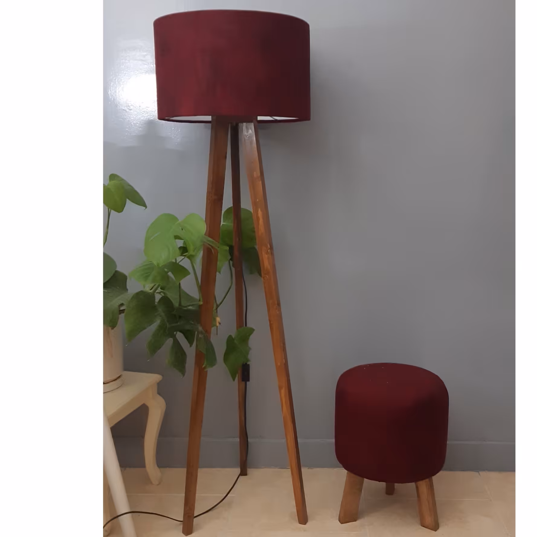 آباژور سه پایه ساده