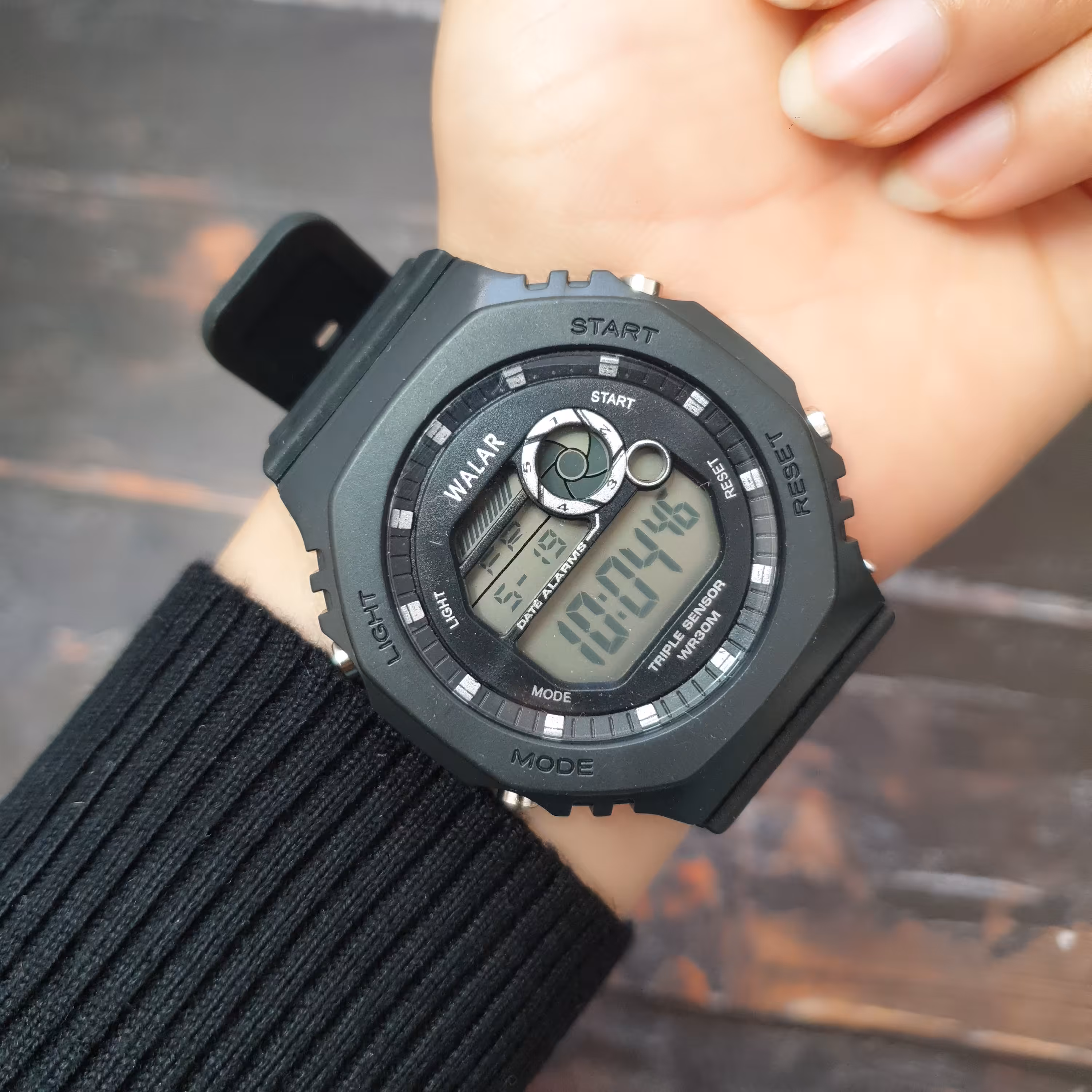 ساعت دخترانه اسپرت دیجیتالی رنگ محصول رو موجودی بگیرید