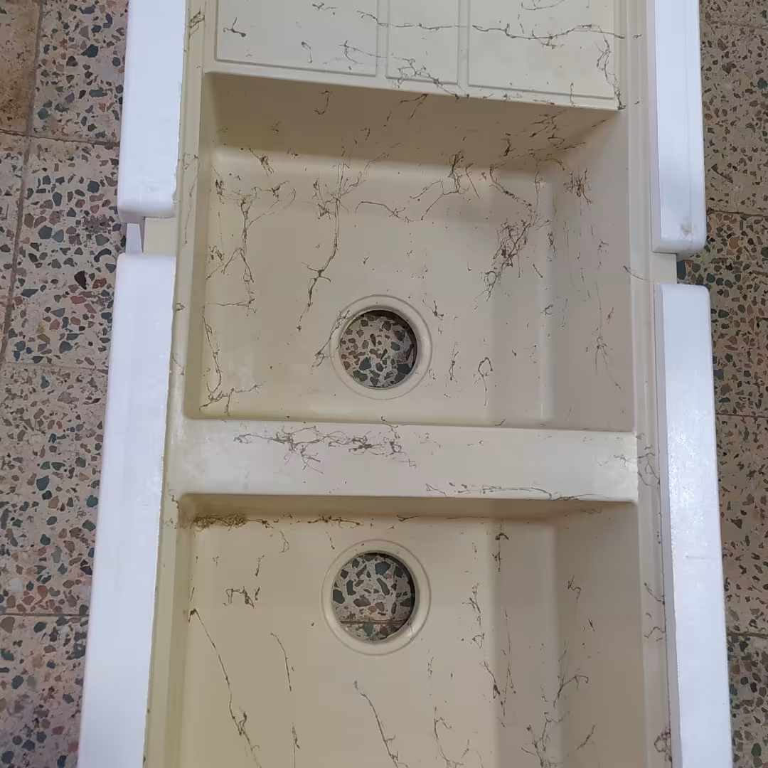 تولید سینک گرانیتی ،مواد اولیه درجه 1مقاوم در برابر ضربه و حرارت ،رنگ بندی متفاوت ،وزن 22کیلوگرم ،تنوع رنگ و طرح .