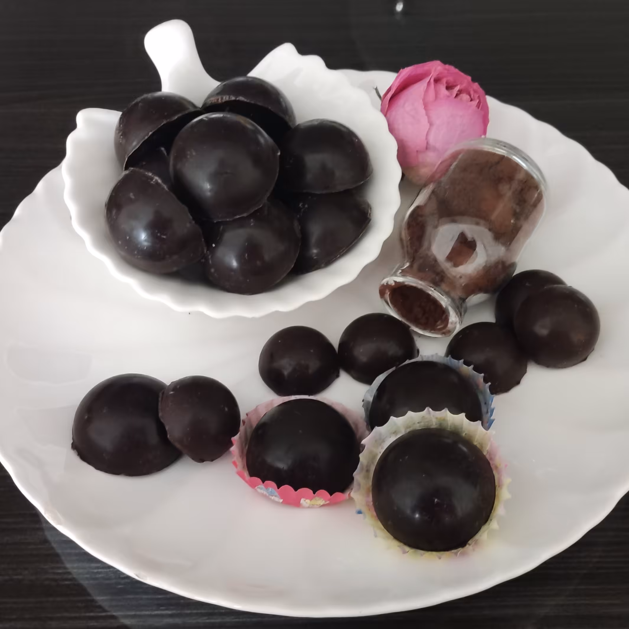 شکلات مغزدار کره بادام زمینی بسته بندی 200 گرمی 