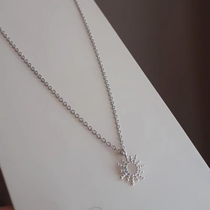 گردنبند نقره ای ظریف