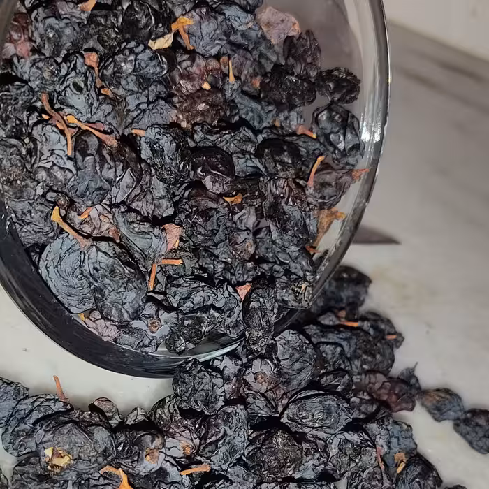 کشمش  مویز آفتاب خشک امسالی انگور شانی ارگانیک بدون سم 