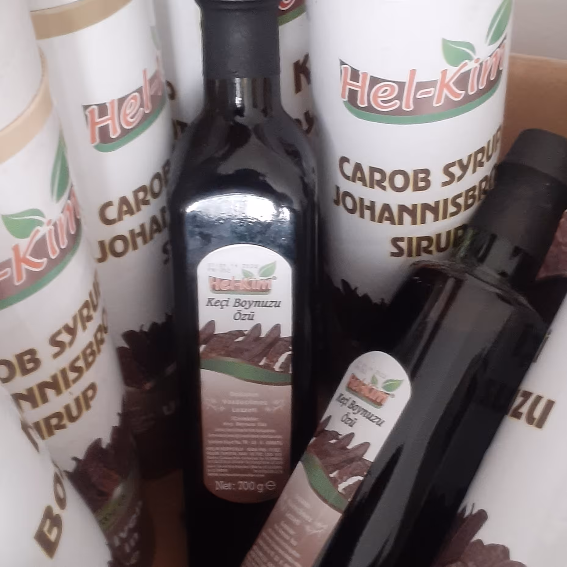 دسر چاشنی روی شیر برنج و سالاد یا  کاهو شیره میوه خرنوب 