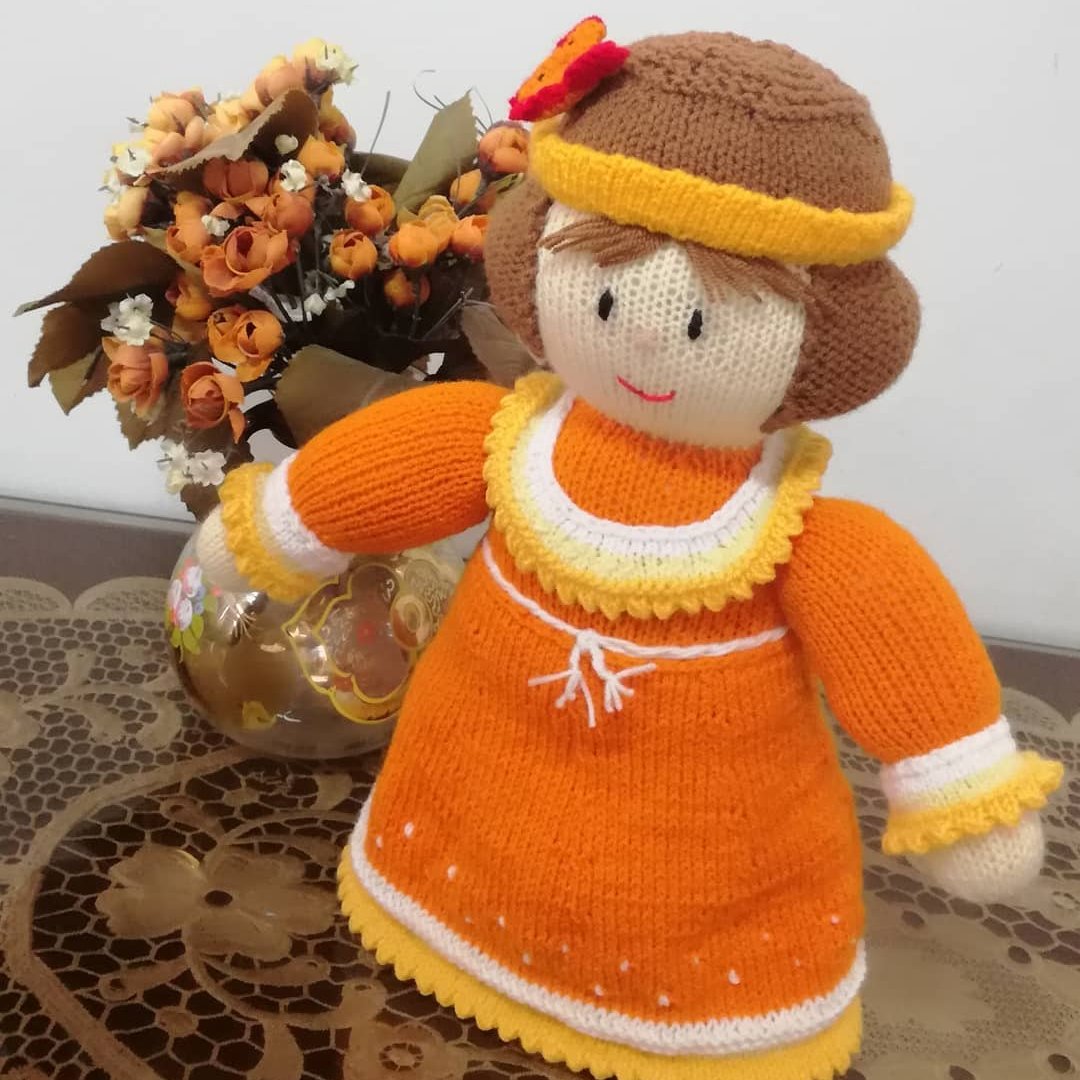 عروسک بافتنی خانم ماریون