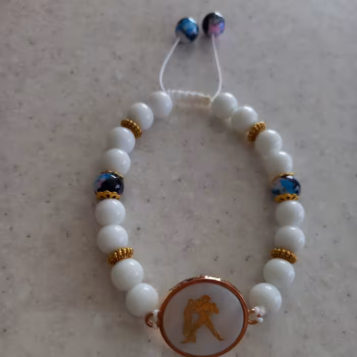 دستبند ماه تولد