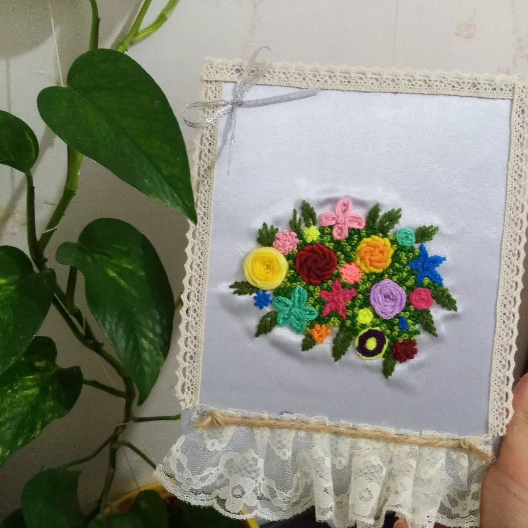 دفترگلدوزی شده