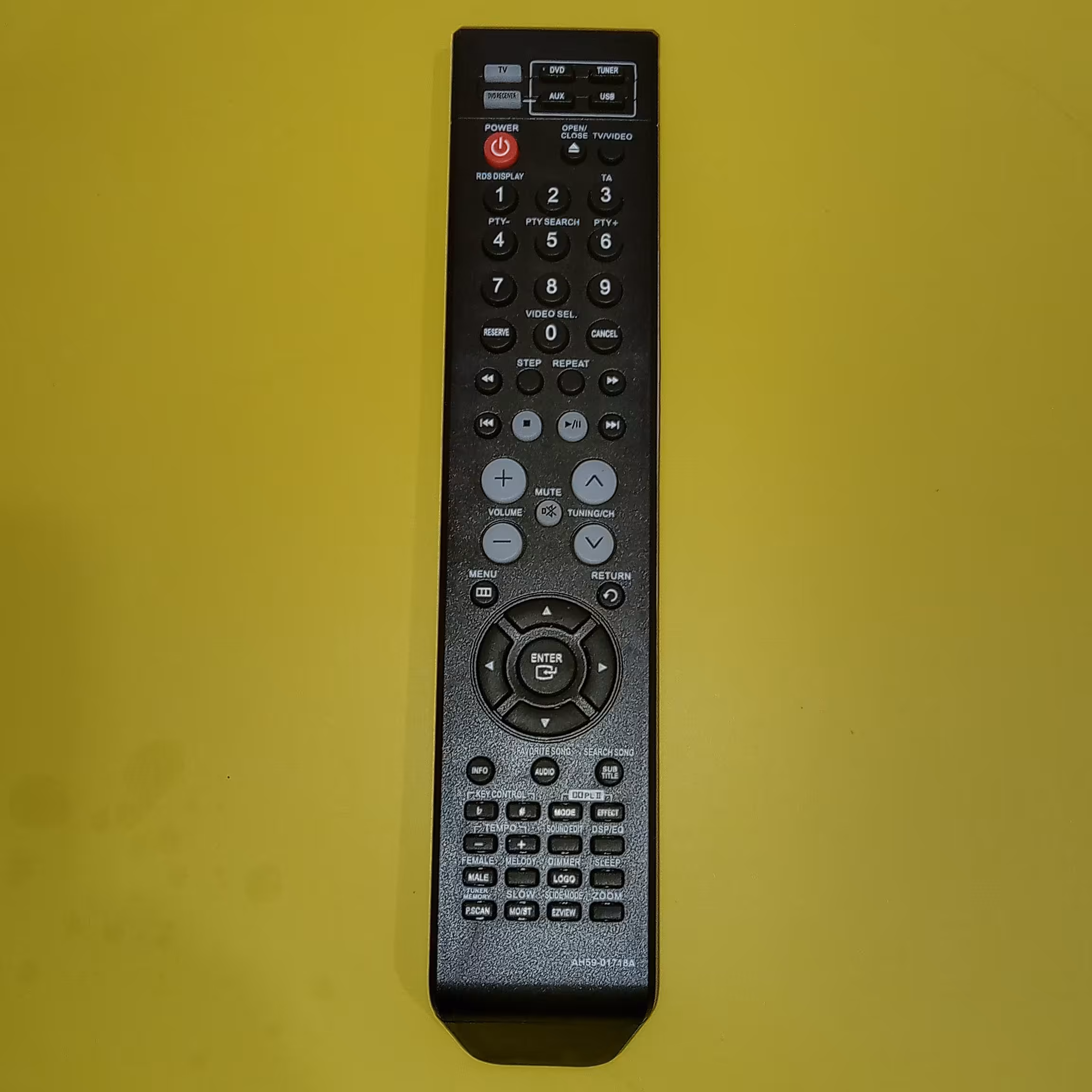 ریموت کنترل سینما خانگی سامسونگ مدل AH59-01718A به همراه یک جفت باتری