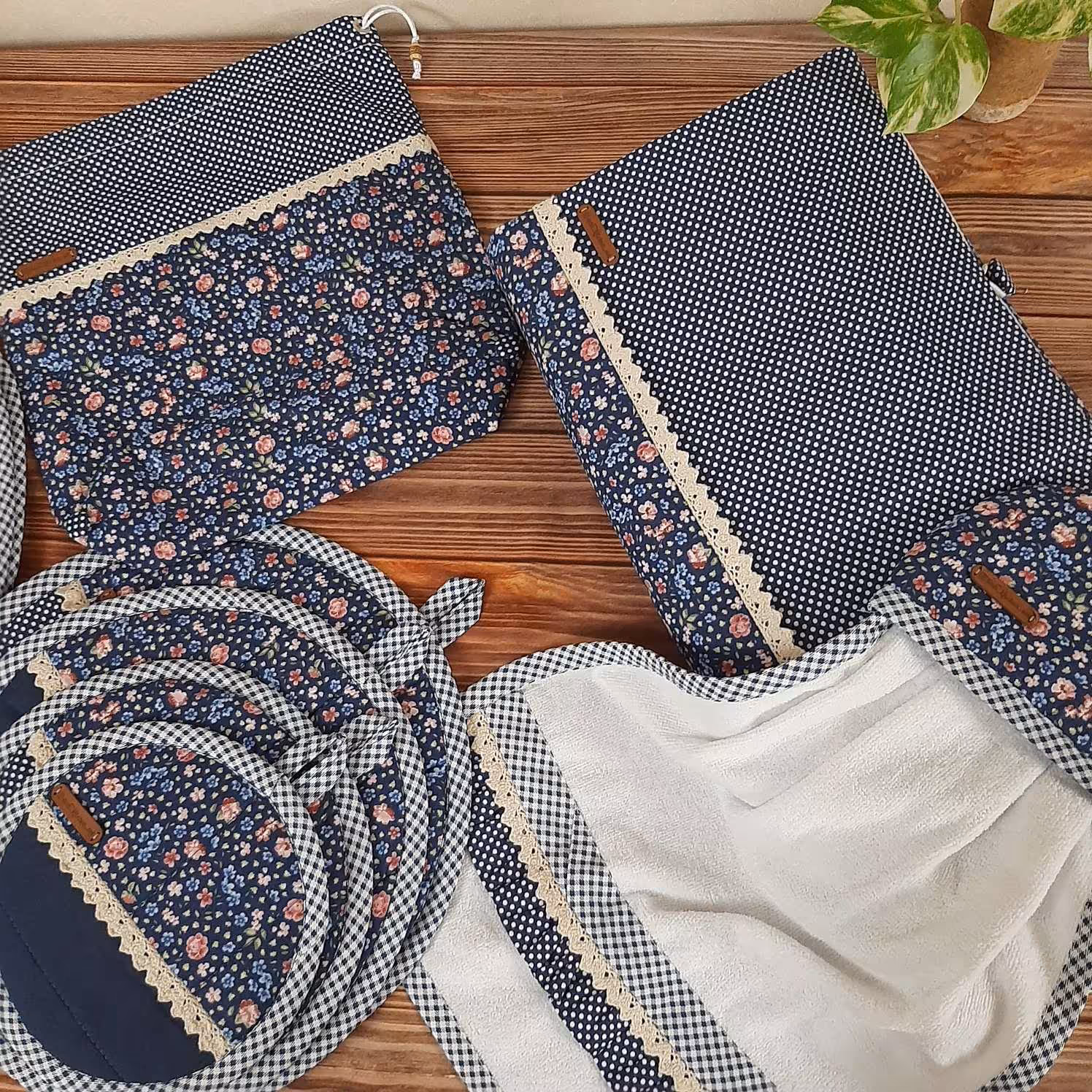 سرویس آشپزخانه  پارچه ای کتان نخ ترک  طرح گل ریز  رنگ سورمه ای 