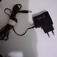 شارژر کارت خوان یا لوازمی که با برق 5 والت و یک آمپر کار میکنه