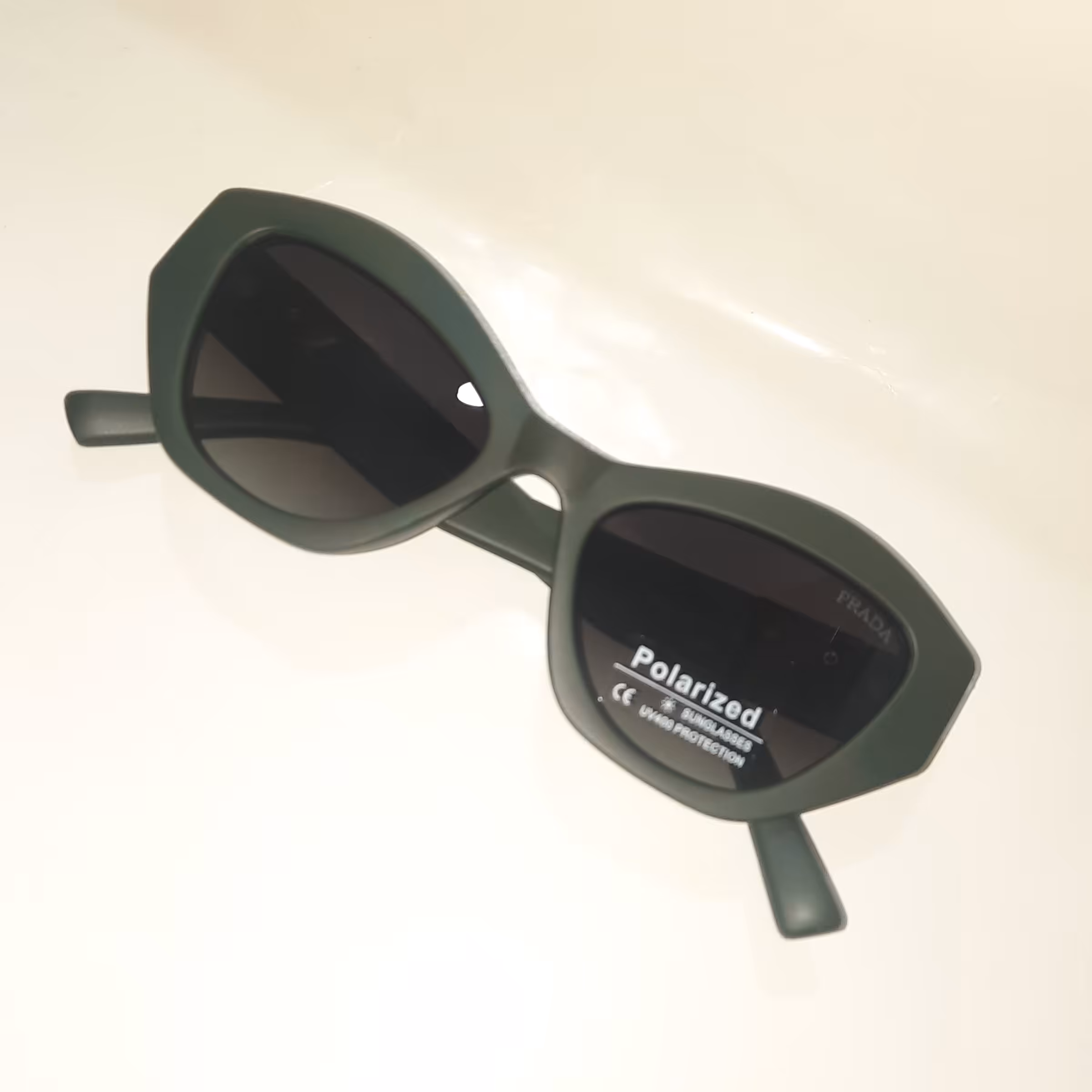 عینک دودی پرادا ایتالیایی زنانه و مردانه یووی و پلاریزه اصلی ارسال رایگان رنگ سبز مات