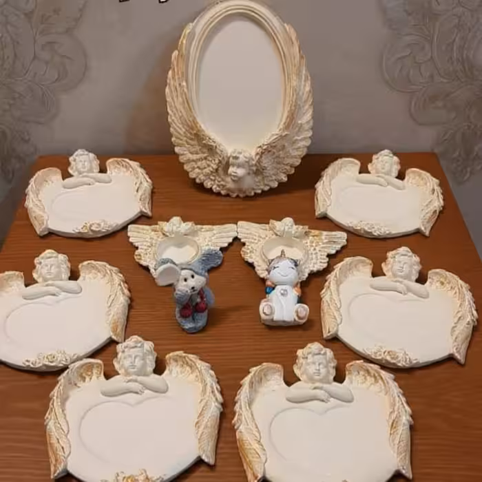 هفت سین مدل فرشته جنس پودرسنگ هنری ترک 6 عدد ظرف فرشته هفت سین و 1 عدد جا آینه ای فرشته با آینه 