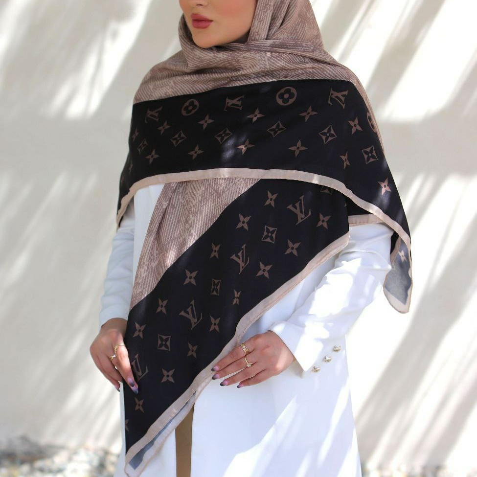 روسری نخی خوش رنگ حاشیه lv 