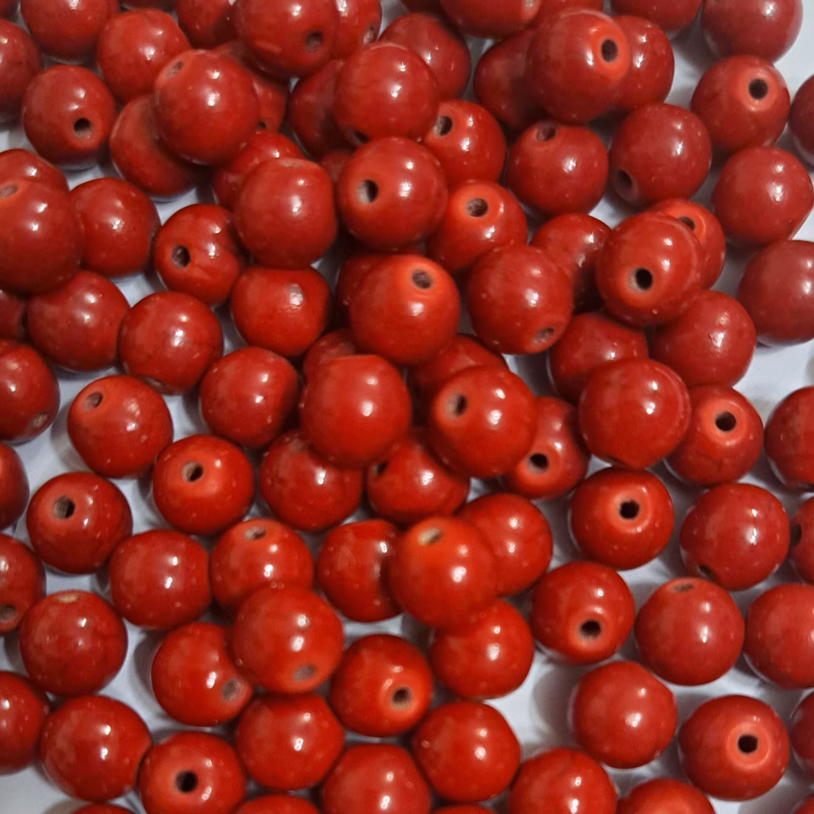 سنگ مرجان رنگ قرمز سایز 6mm